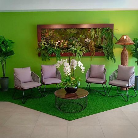 H Boutique Hotel Xplorer Loke Yew Kuala Lumpur Exteriör bild