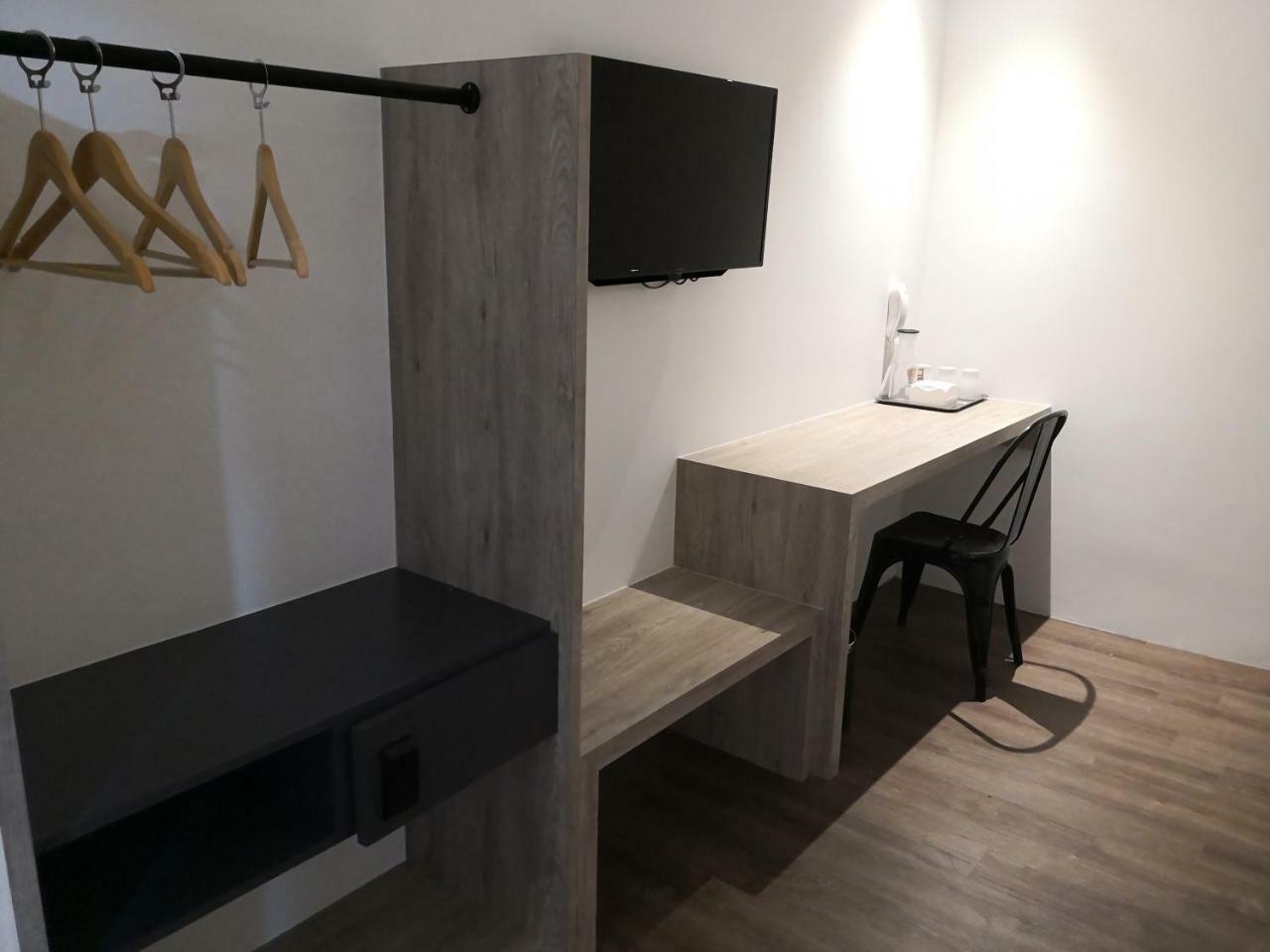 H Boutique Hotel Xplorer Loke Yew Kuala Lumpur Exteriör bild